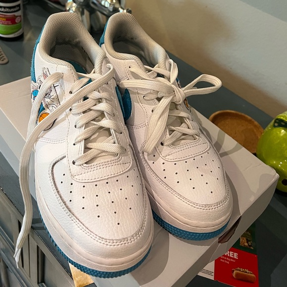 Nike Space Jam Air Force 1 shoes - Picture 2 of 9